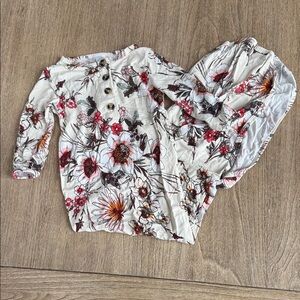 Lou Lou & Company Knotted Baby Gown Size 3-6 Months